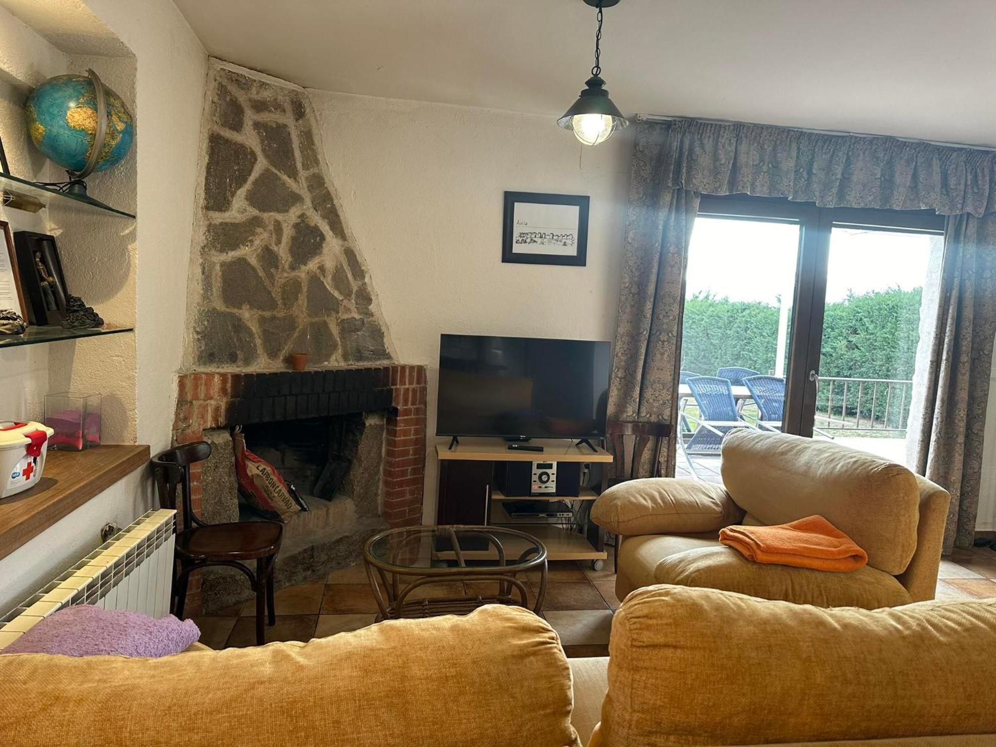 Vivienda De Uso Turistico El Nido La Serrada Exterior foto