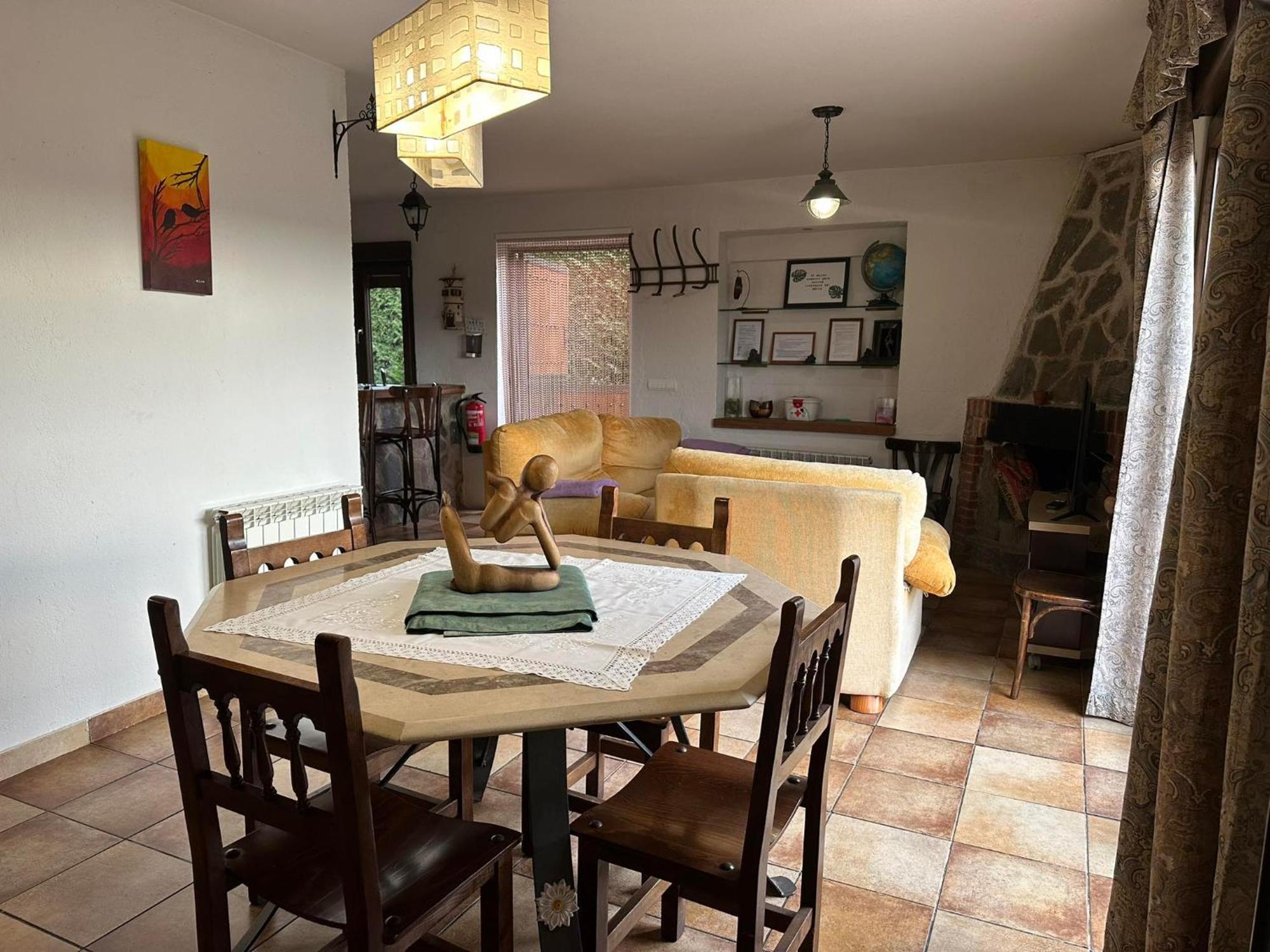 Vivienda De Uso Turistico El Nido La Serrada Exterior foto